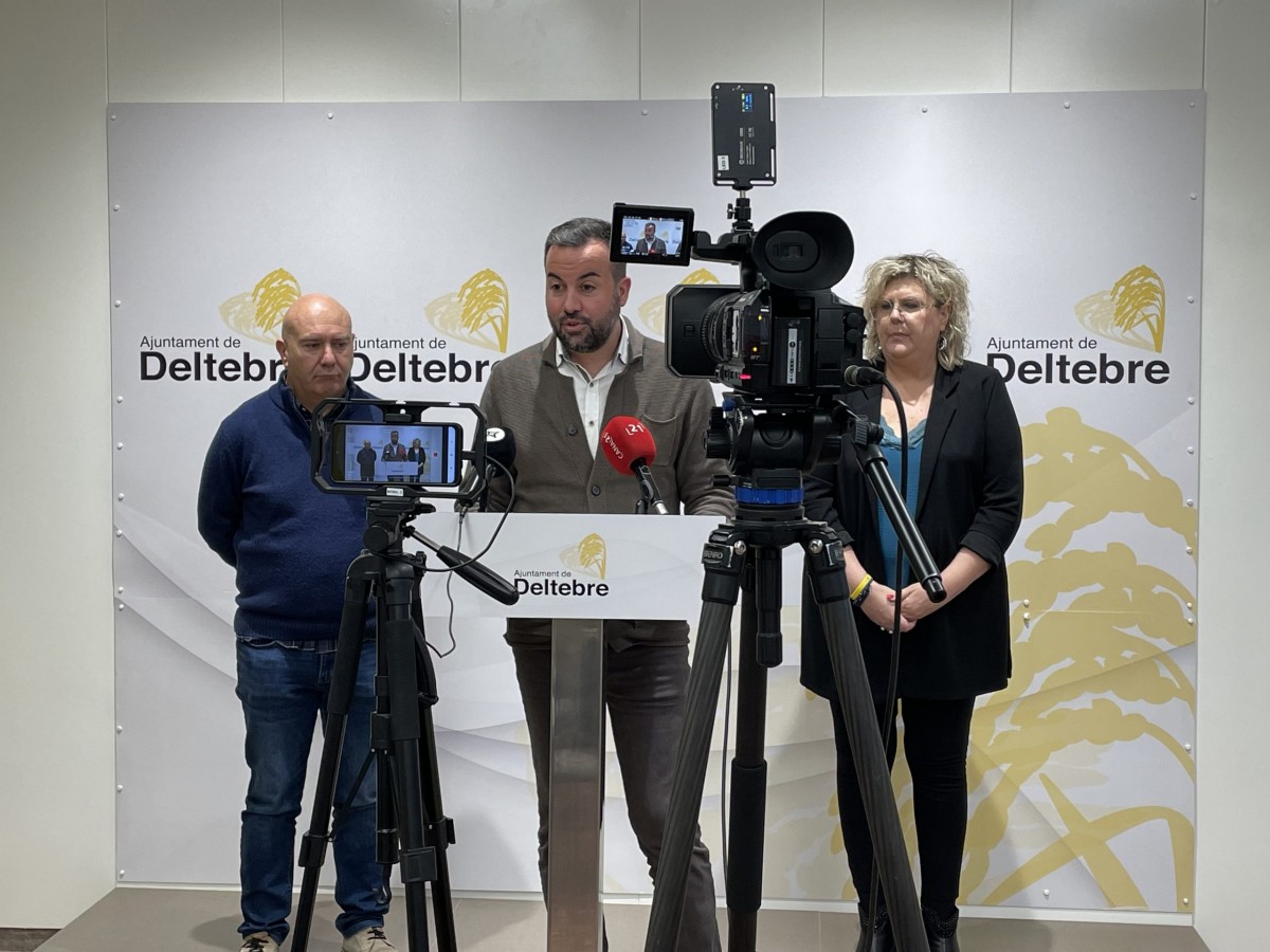 Roda de premsa de l'equip de Govern de l'Ajuntament de Deltebre, després del plenari de novembre 