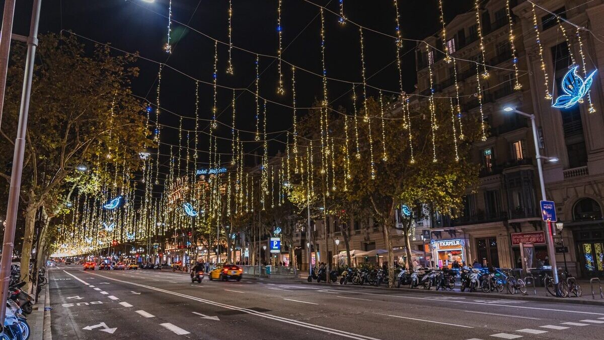 El Passeig de Gràcia, il·luminat per Nadal