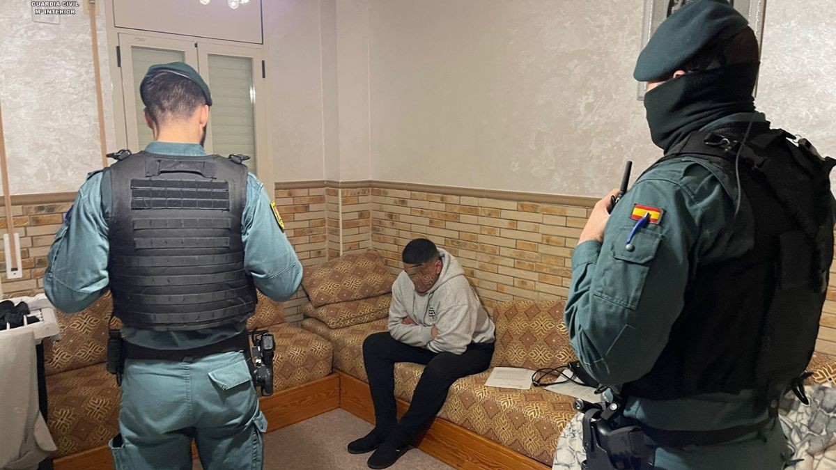 Un dels detinguts durant l'operatiu a Altafulla i Múrcia.