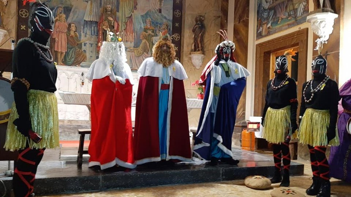 Imatge de l'arribada dels Reis a l'església