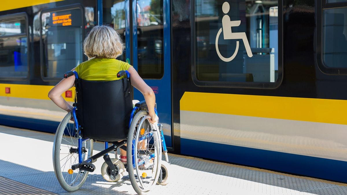 La manca d'acessibilitat del transport públic dificulta la mobilitat per a persones amb diversitat funcional