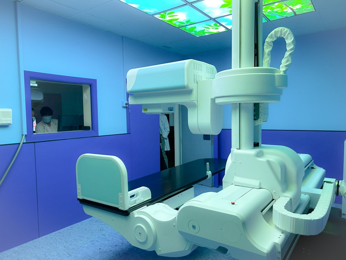 Nou aparell per fer radiografies a l'Hospital Comarcal d'Amposta 