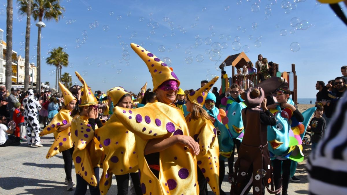 El Carnaval de Torredembarra és un dels més multitudinaris.