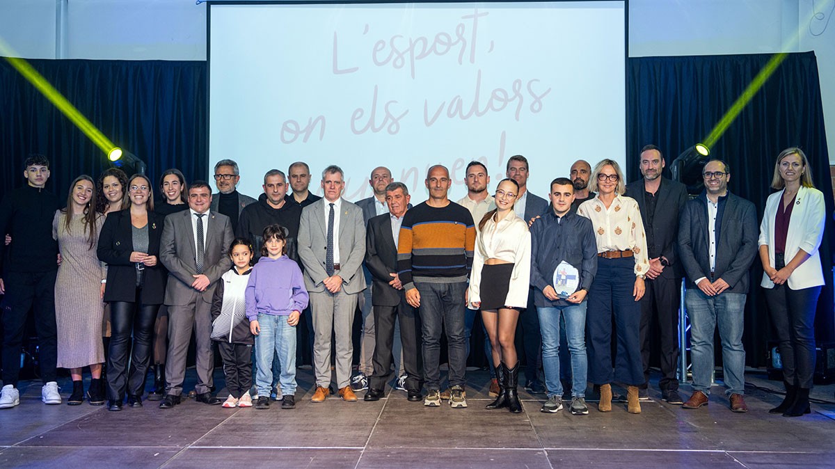 Els diferents premiats en la gala de l'Esport d'Amposta.