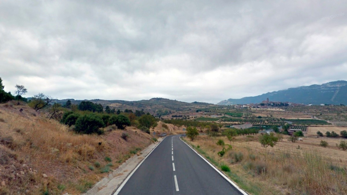 Imatge de la carretera C-242, en la qual s'invertiran 1,5 milions d'euros en millores.