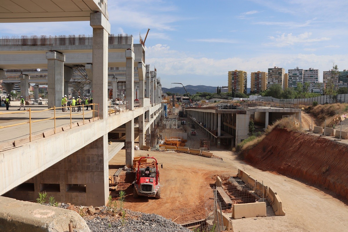 Obres de la futura estació de La Sagrera, on s'observen els tres nivells de la futura infraestructura
