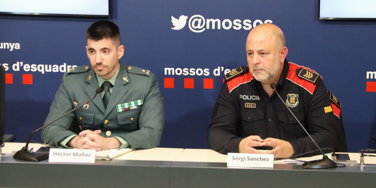 Héctor Muñoz, capità de la unitat de Tarragona de la Guàrdia Cívil, i Sergi Sànchez, cap de la Unitat de Falsidficació de Moneda dels Mossos  