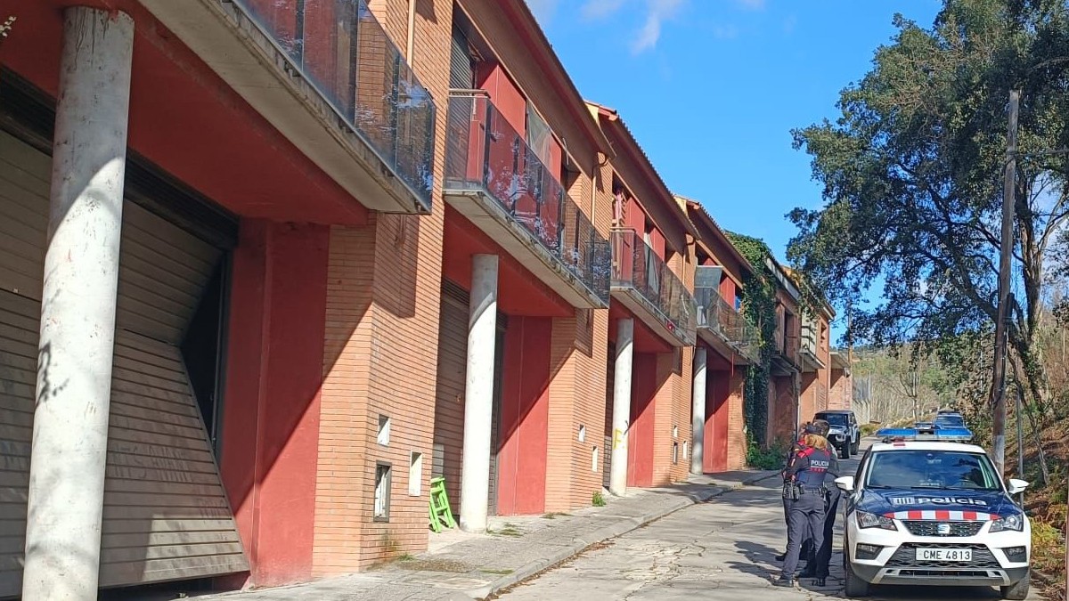 Desocupació de les cases del carrer Matagalls d'Arbúcies