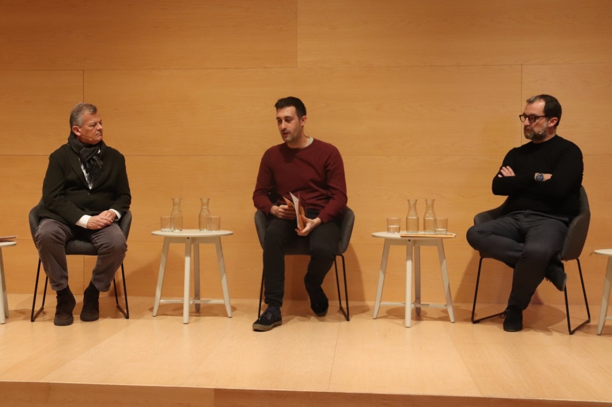 El director del festival de Peralada, Oriol Aguilà, Joan Magrané i el director musical Francesc Prat en la presentació de 'Tenebrae Responsoria' 