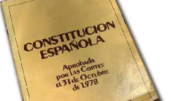 Exemplar de la Constitució espanyola.