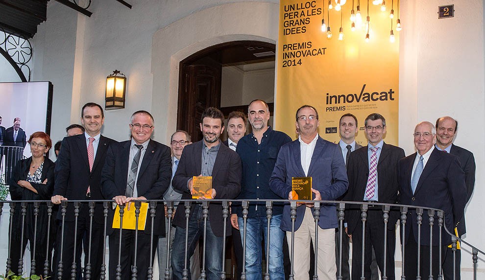 Foto de família, amb els guanyadors dels Premis Innovacat 2014