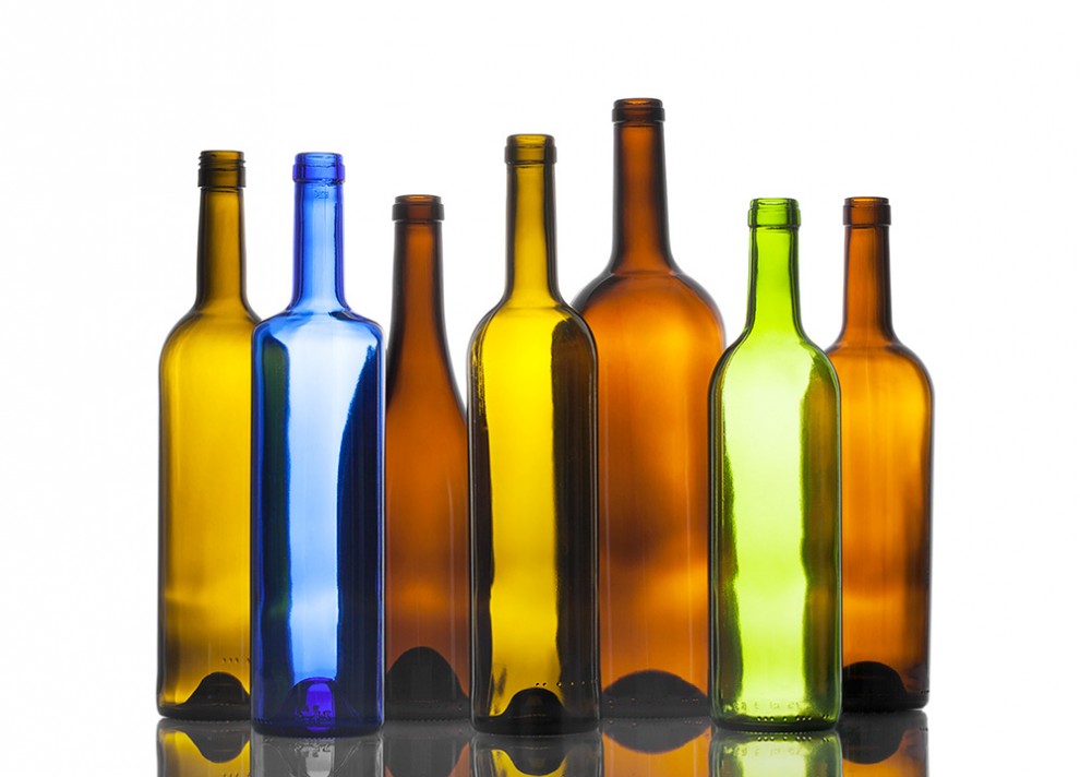 Què en saps dels diferents tipus d'ampolles de vi? Color, mida i forma, aspectes clau | Cupatges