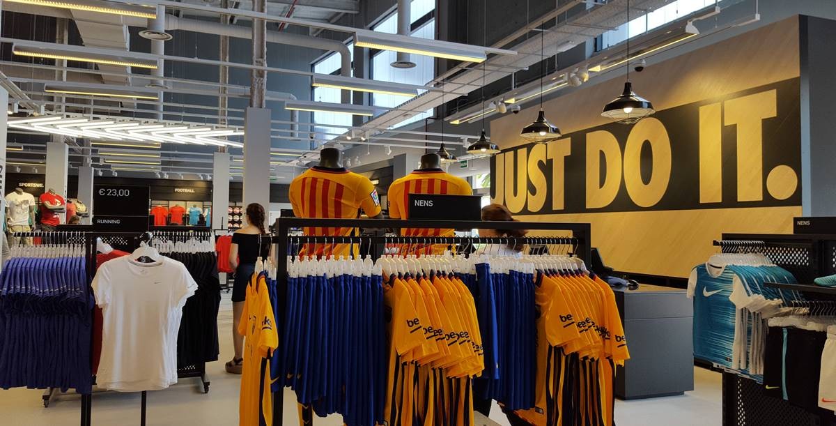 Oh rojo accidente Nike obre una nova botiga a Terrassa