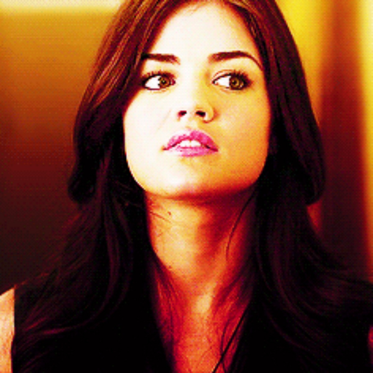 He smirked. Люси Хейл. Люси Хейл улыбка. Lucy Hale gif. Люси Хейл улыбка гиф.