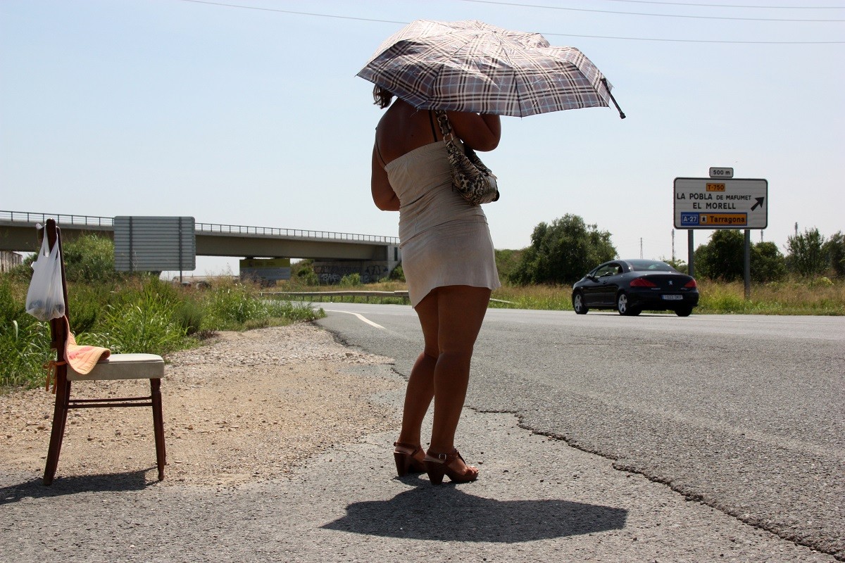 Una noia prostituta a l'N-240 entre Tarragona i Valls ACN 